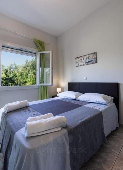 Mougkrasstudio Apartment Skala Rachoni  Bagian luar foto