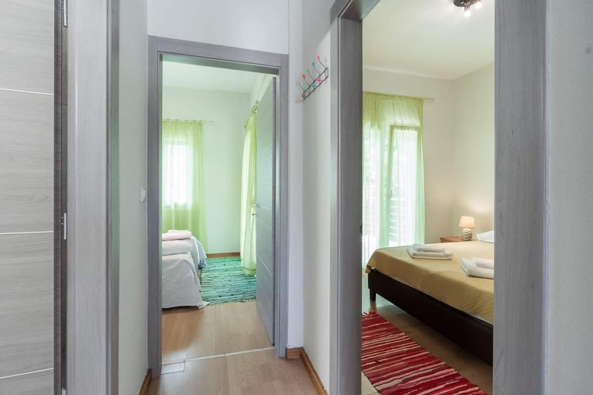 Mougkrasstudio Apartment Skala Rachoni  Bagian luar foto
