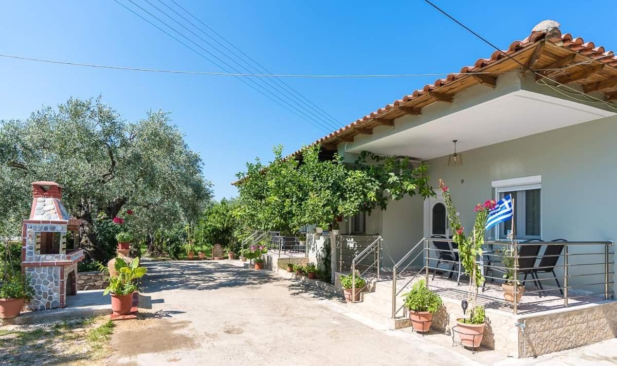 Mougkrasstudio Apartment Skala Rachoni  Bagian luar foto