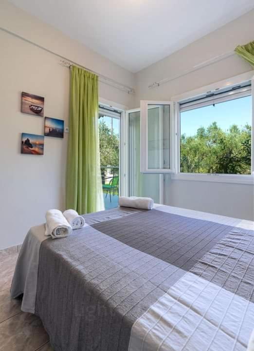 Mougkrasstudio Apartment Skala Rachoni  Bagian luar foto
